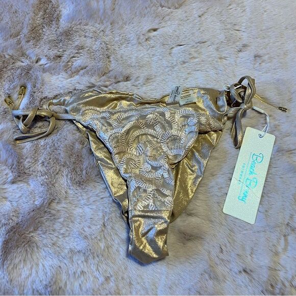 Beach Bunny skimpy bottom.. - Picture 6 of 6